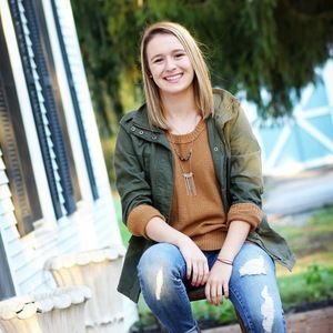 Meet your Posher, Emma